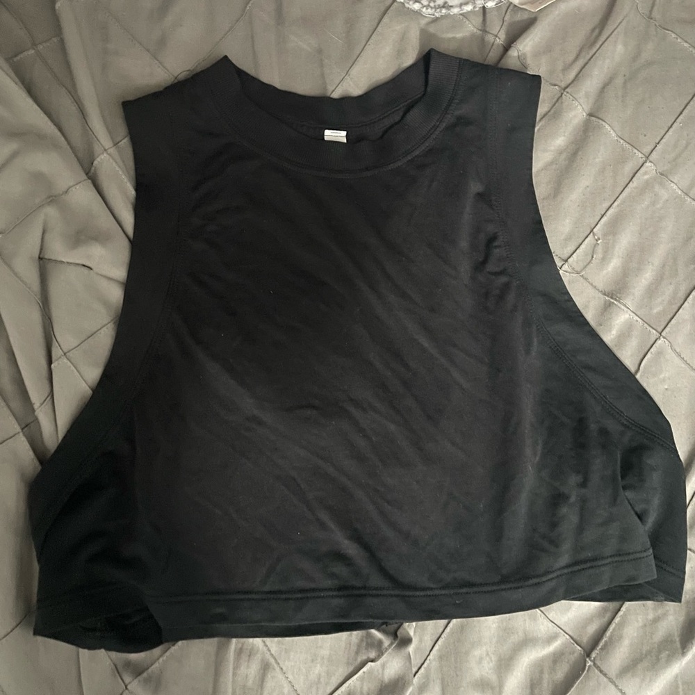 lululemon black cropped tank